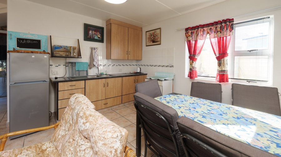 To Let 2 Bedroom Property for Rent in Oceanview Heights Western Cape